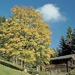 Апартаменты Neukumhof *
