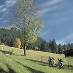 Neukumhof Вестендорф